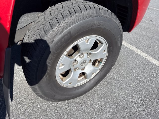 Used 2015 Toyota Tacoma 4x4 Double Cab w/ SR5 Package image 11