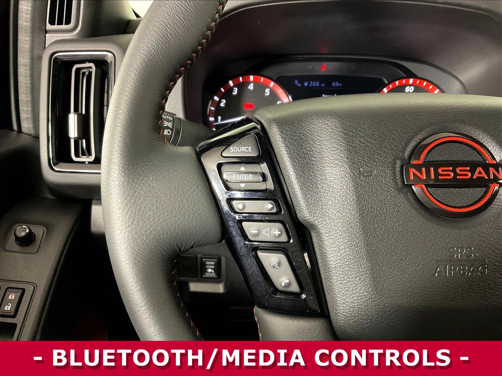 Certified 2025 Nissan Frontier PRO-4X w/ Pro Convenience Package AWD/4WD image 12