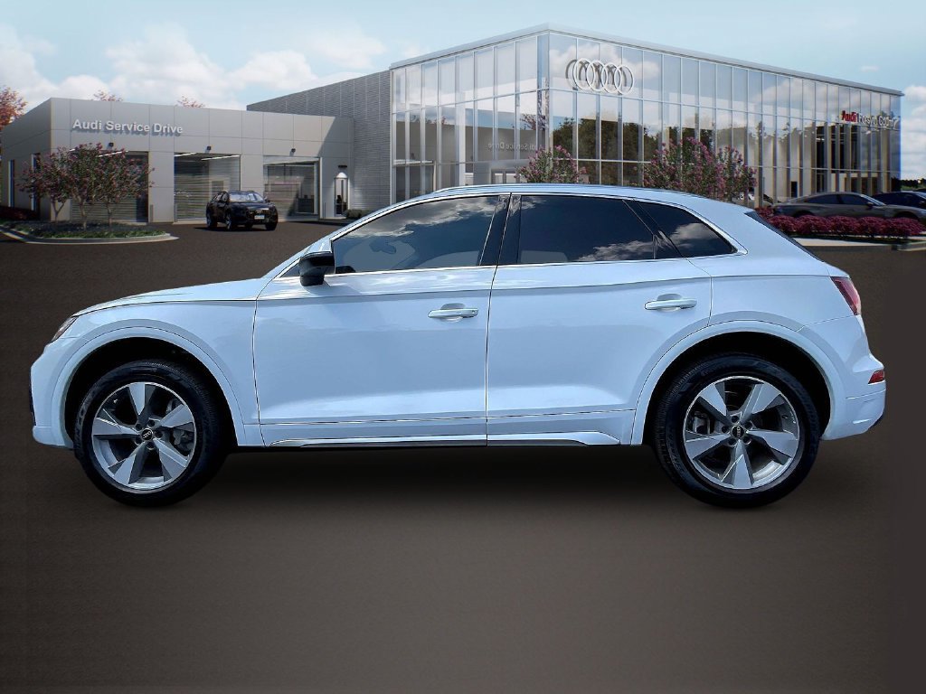 Used 2023 Audi Q5 2.0T Premium Plus w/ Premium Plus Package AWD/4WD image 4