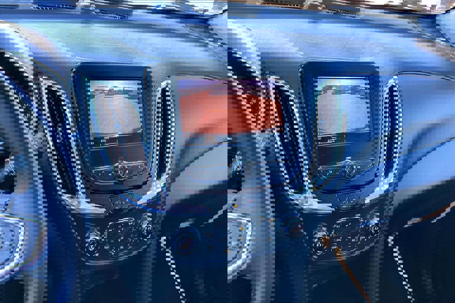 Used 2024 Chevrolet Equinox LT image 26