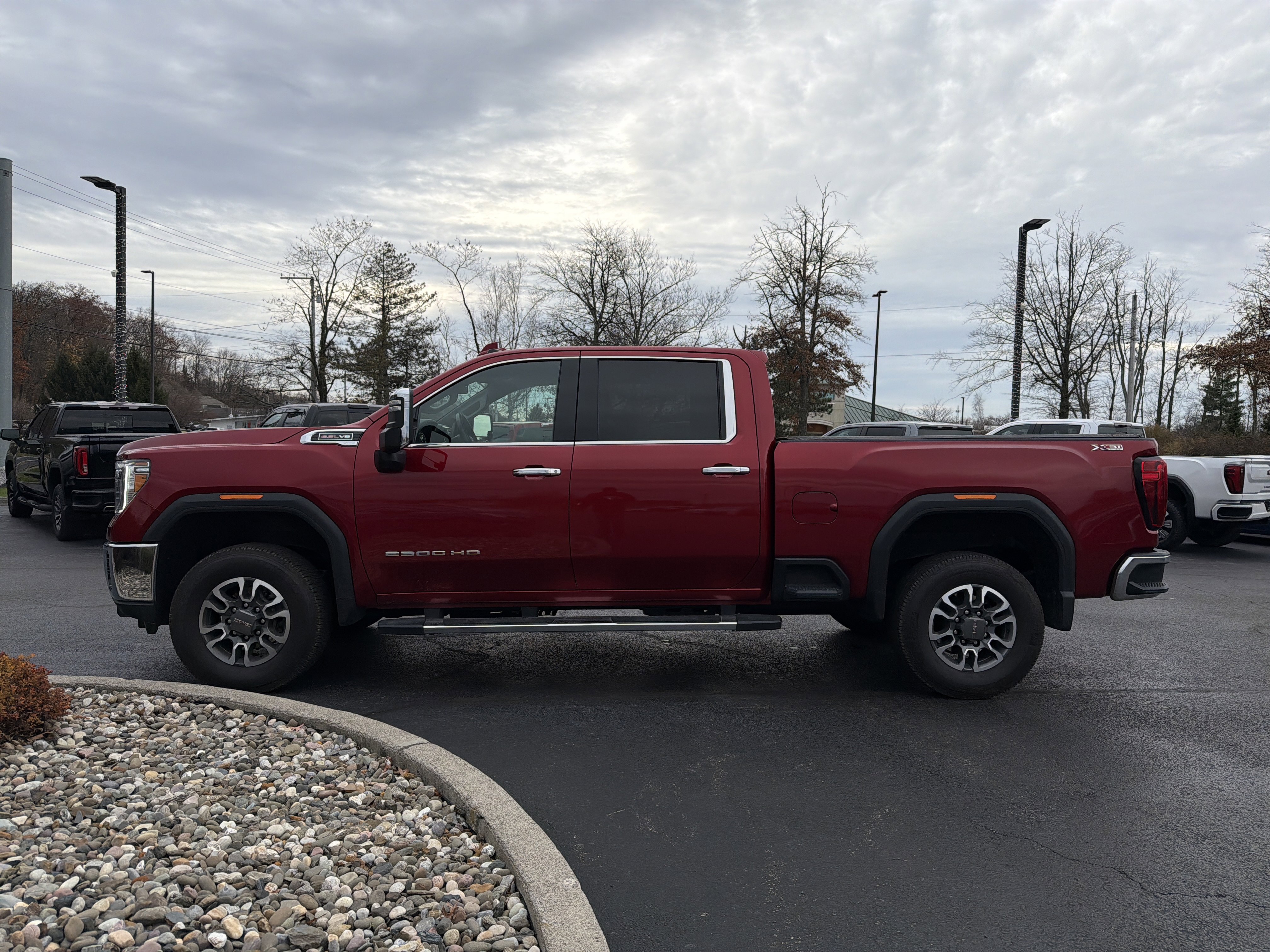 Certified 2022 GMC Sierra 2500 SLT w/ SLT Convenience Package image 9