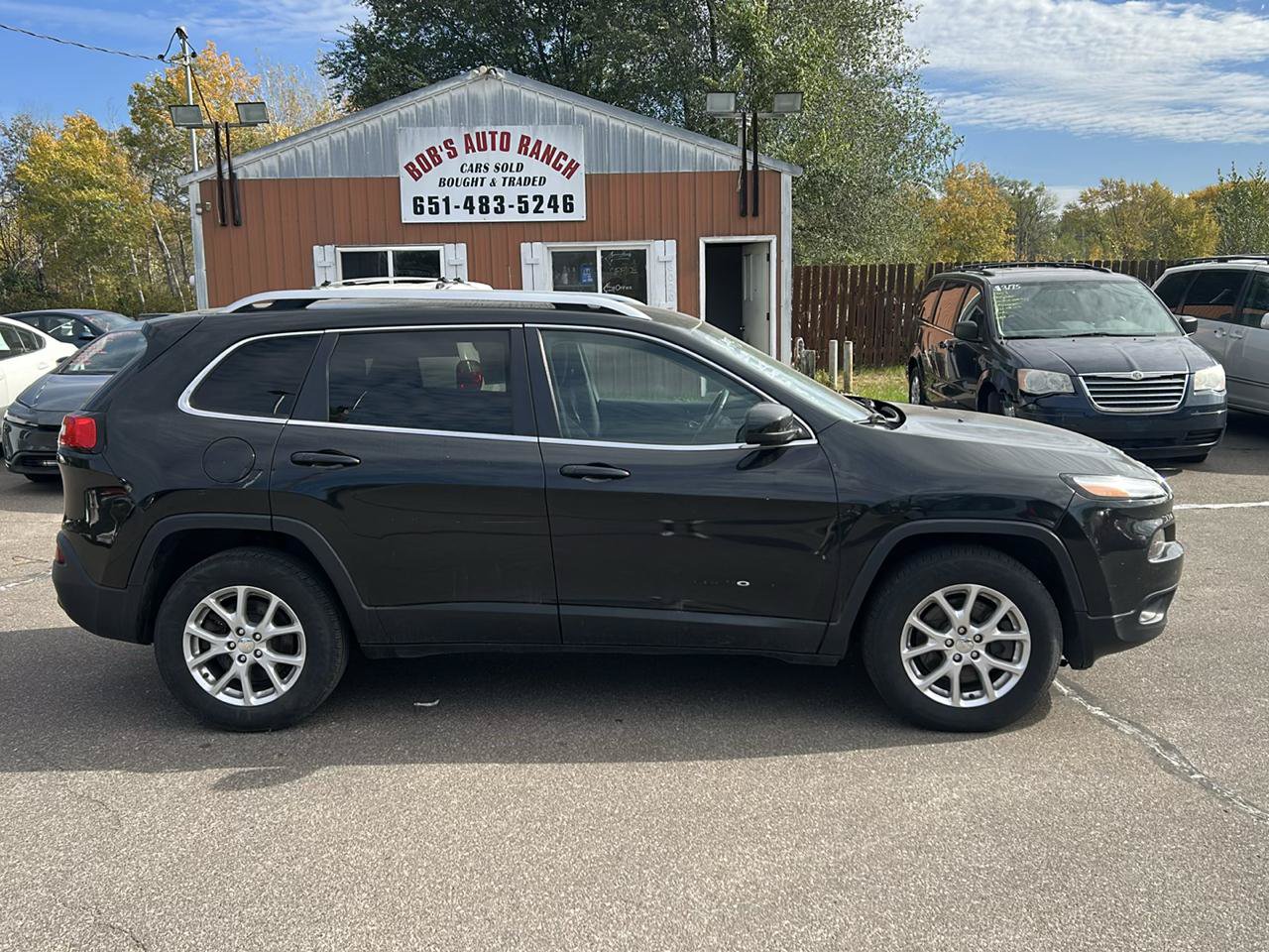 Used 2014 Jeep Cherokee Latitude AWD/4WD image 4