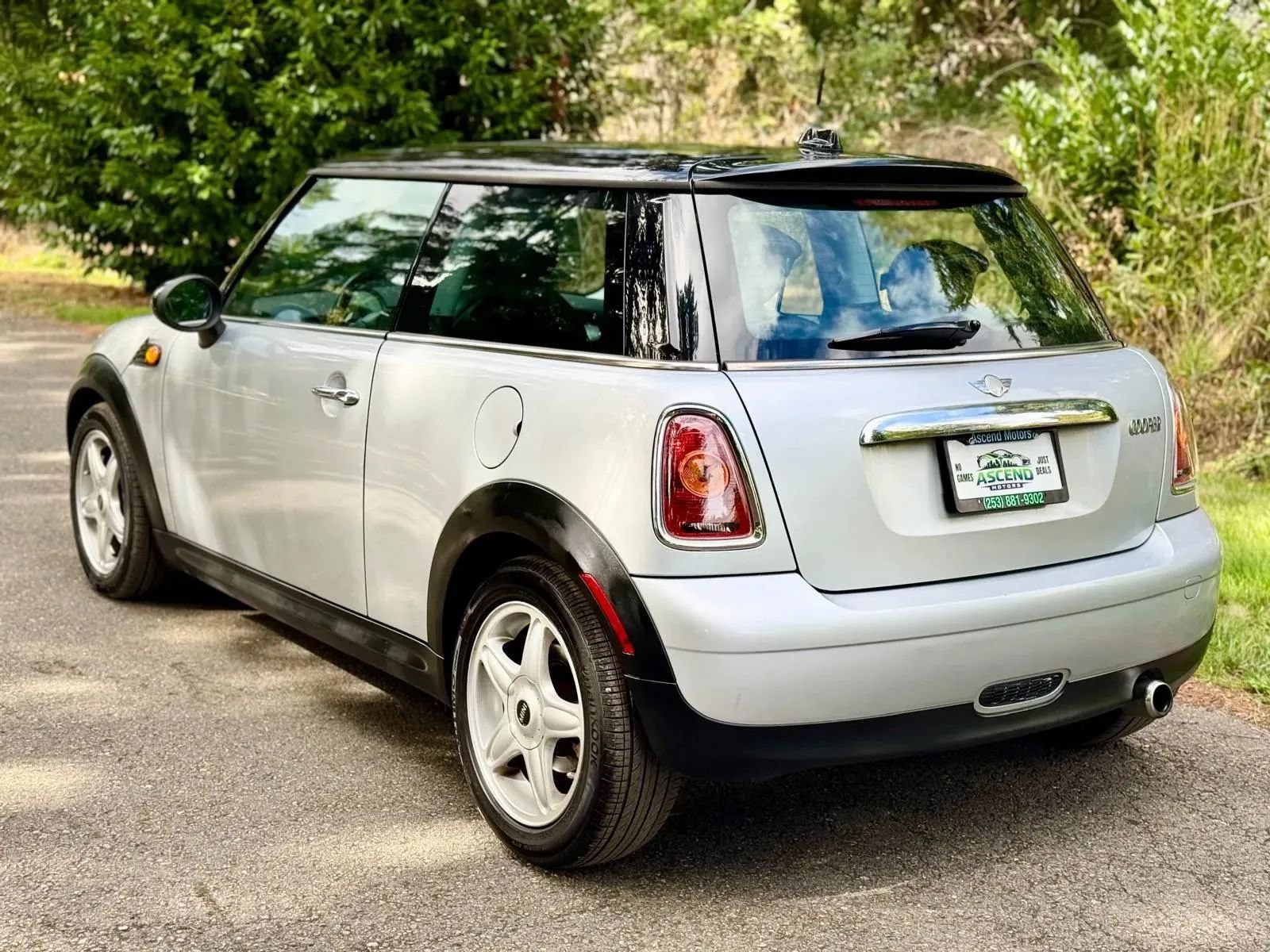 Used 2007 MINI Cooper Hardtop FWD image 3