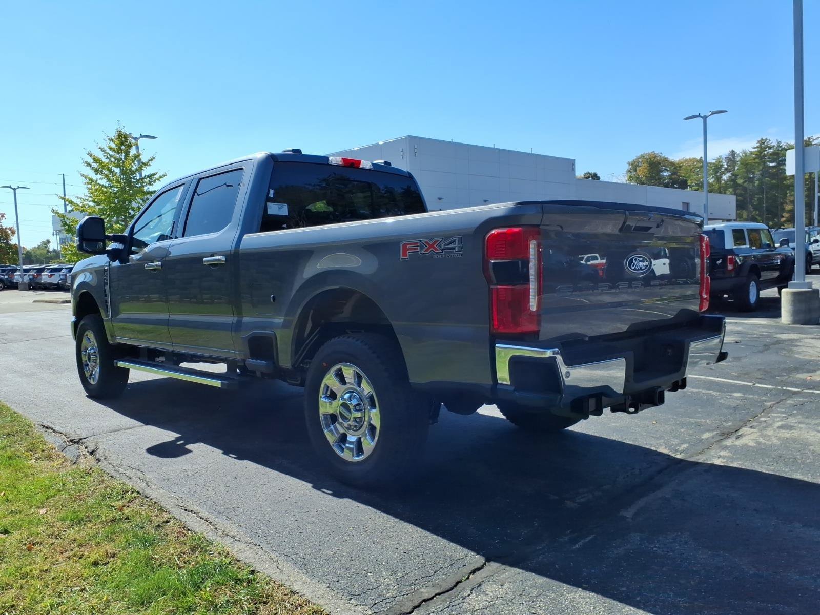 New 2027 Ford F250 Lariat w/ Lariat Premium Package AWD/4WD image 7