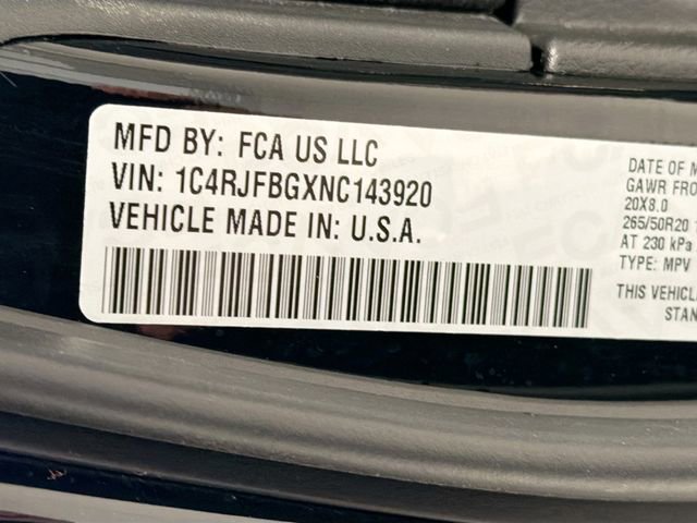 Used 2022 Jeep Grand Cherokee Limited w/ Trailer Tow Group IV image 28