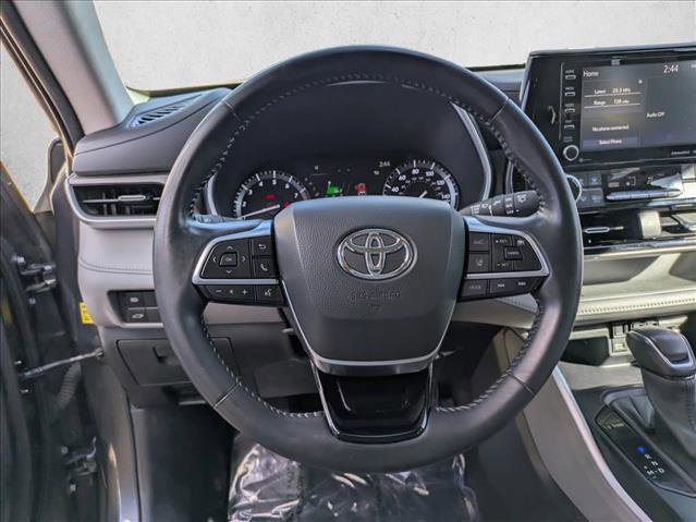 Used 2021 Toyota Highlander XLE image 20