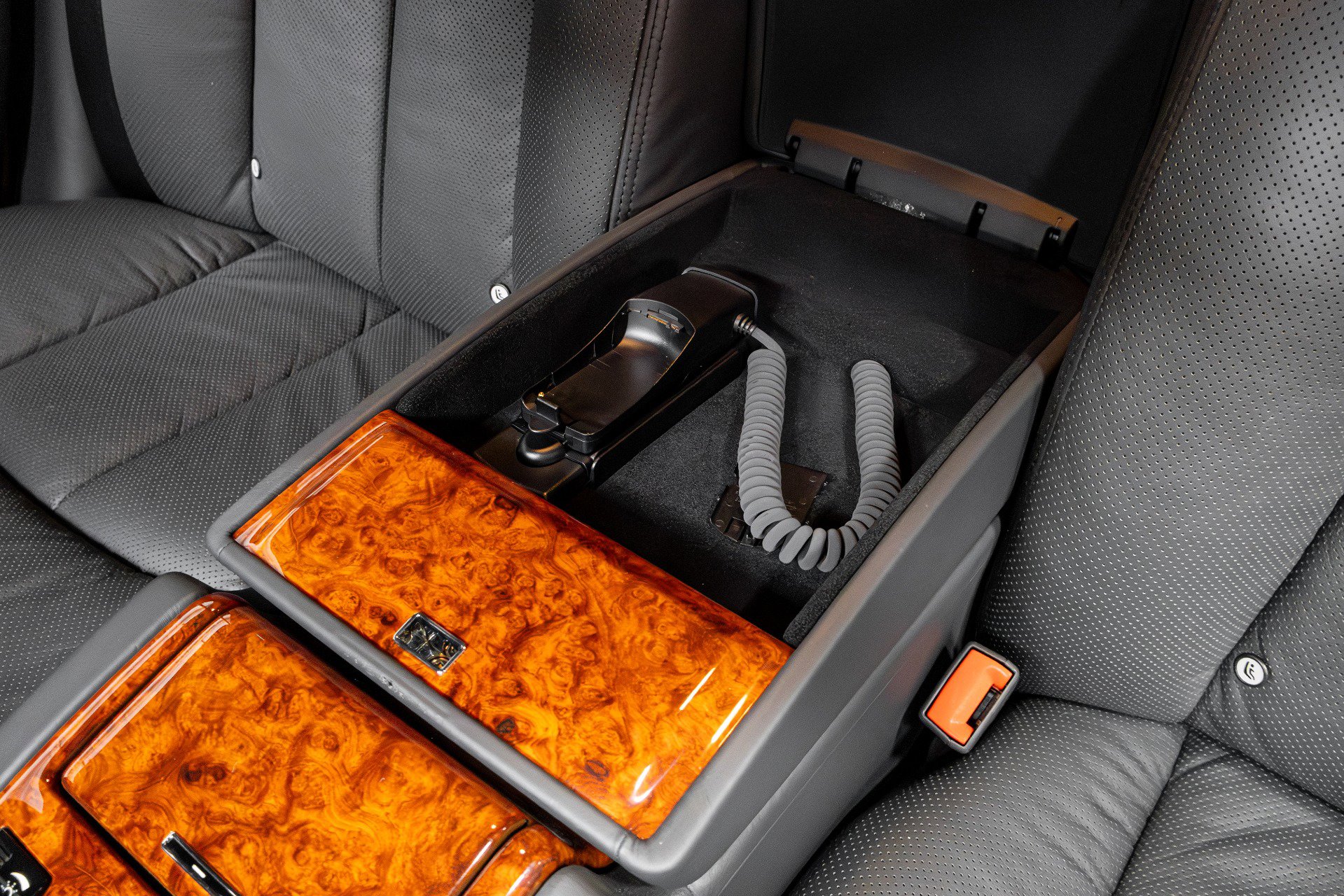 Used 2004 Maybach 57 image 29