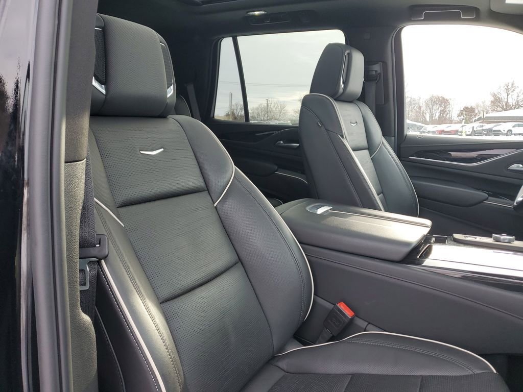 Certified 2024 Cadillac Escalade Sport image 31