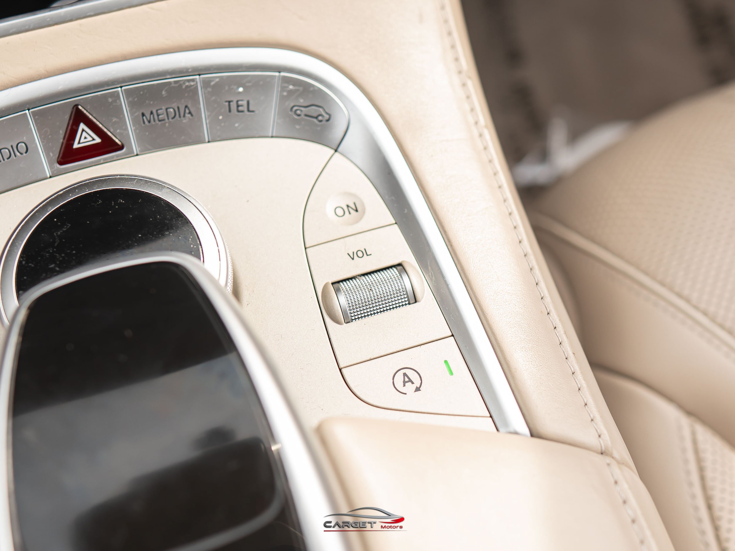 Used 2017 Mercedes-Benz S 550 4MATIC Sedan image 37