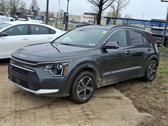 Certified 2025 Kia Niro EX w/ EX Cold Weather Package image 3