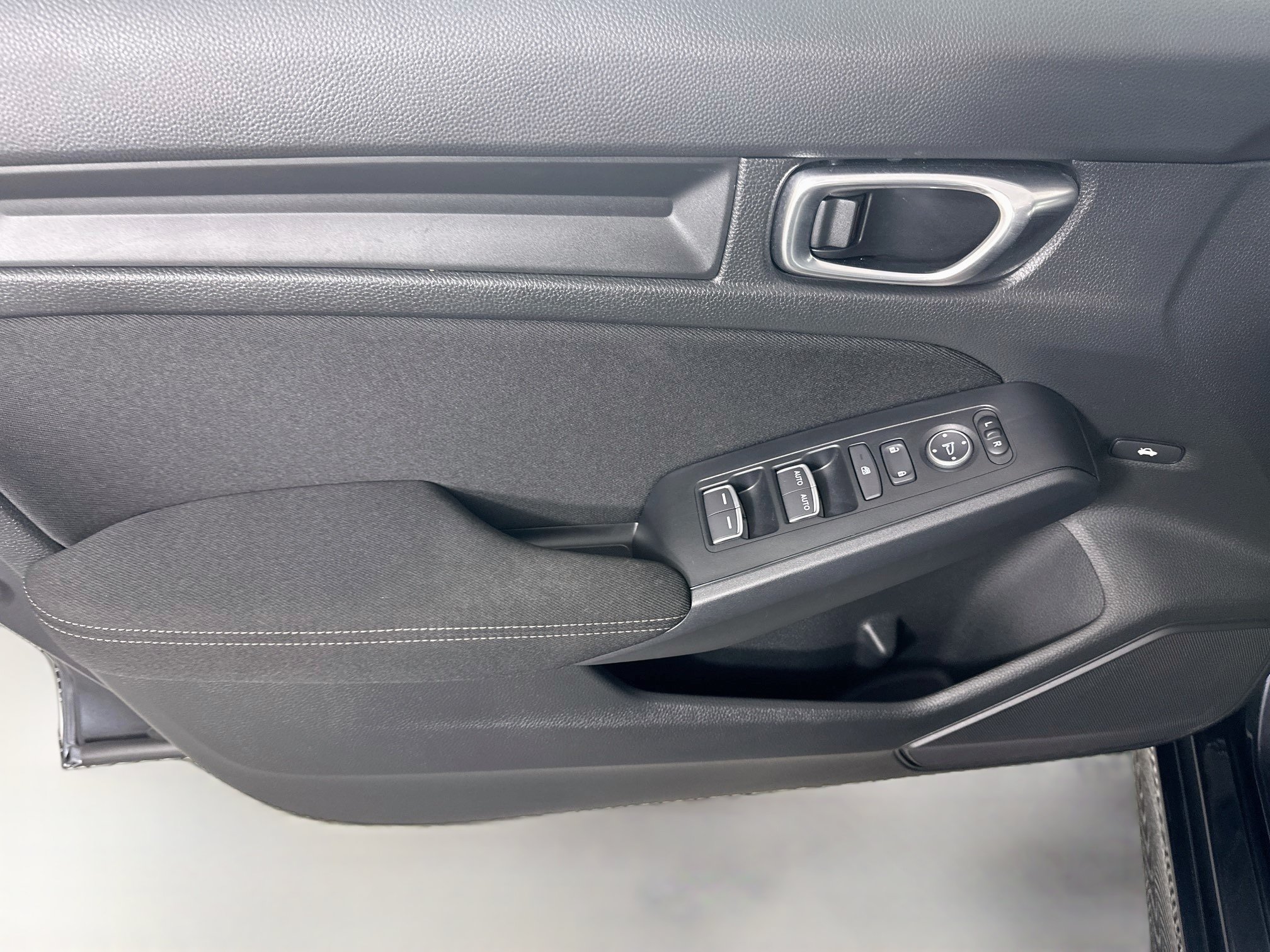 Used 2024 Honda Civic Sport image 17