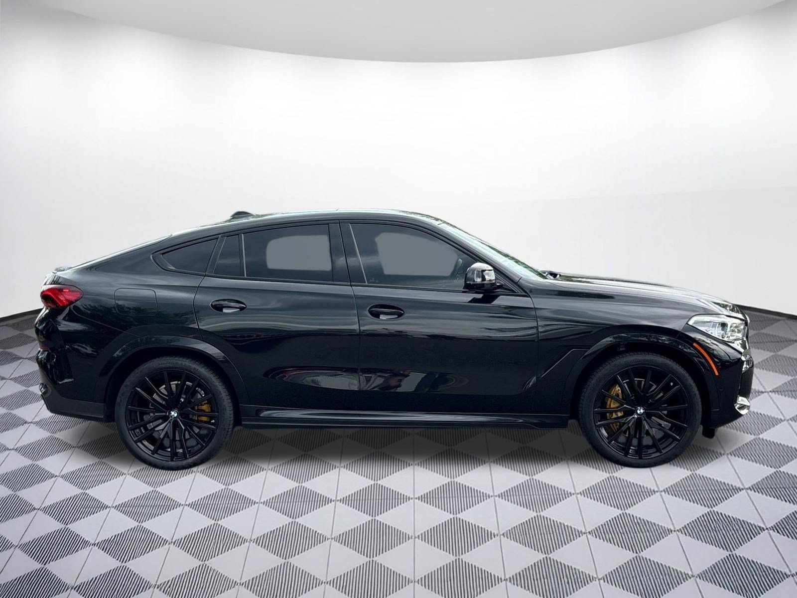 Used 2021 BMW X6 xDrive40i w/ M Sport Package AWD/4WD image 7