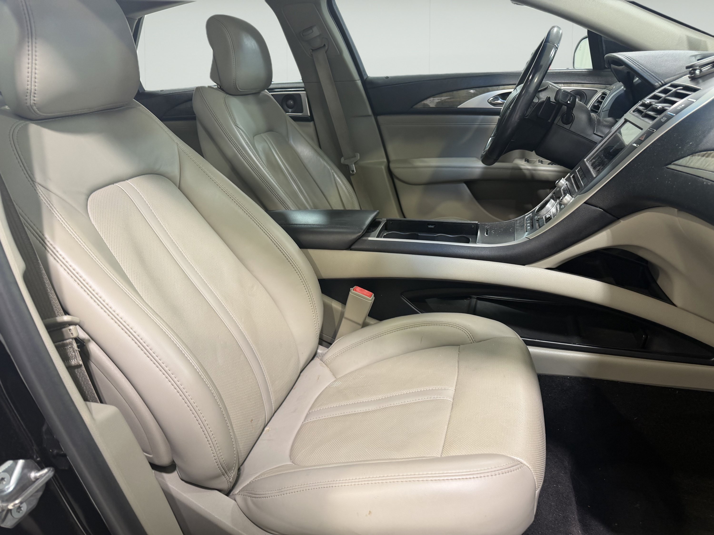 Used 2018 Lincoln MKZ Reserve w/ Magnetic Appearance Package AWD/4WD image 12