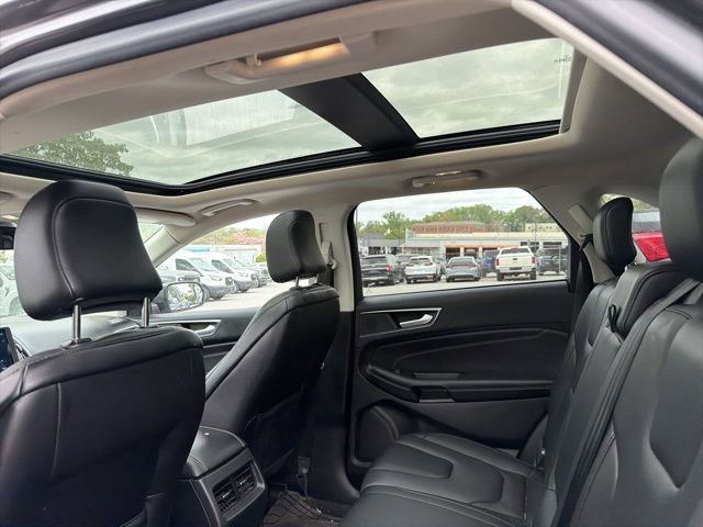 Used 2022 Ford Edge Titanium image 19