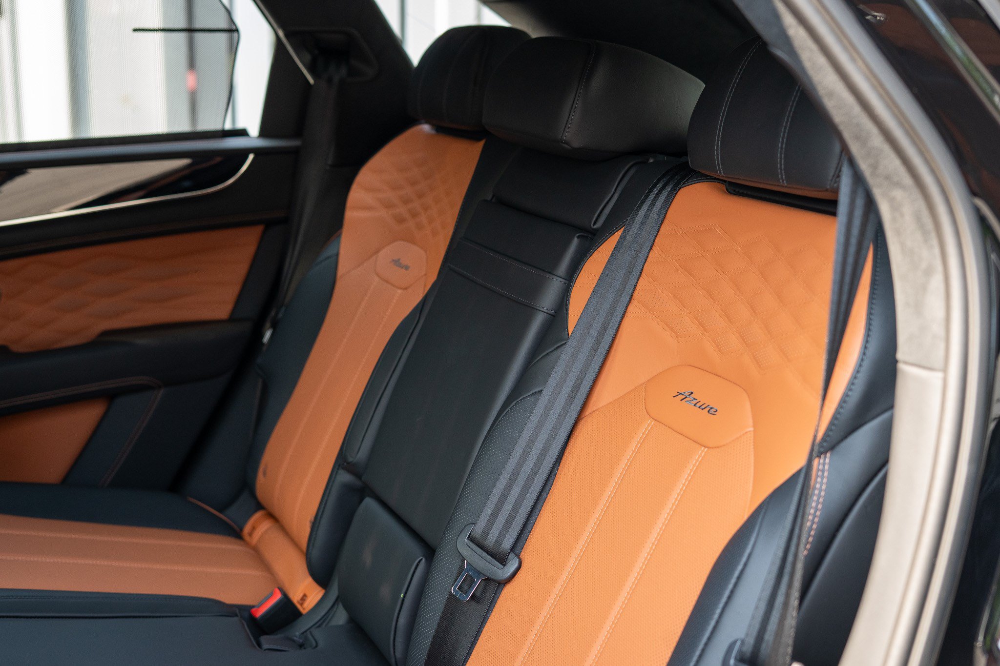 New 2026 Bentley Bentayga AWD/4WD image 25