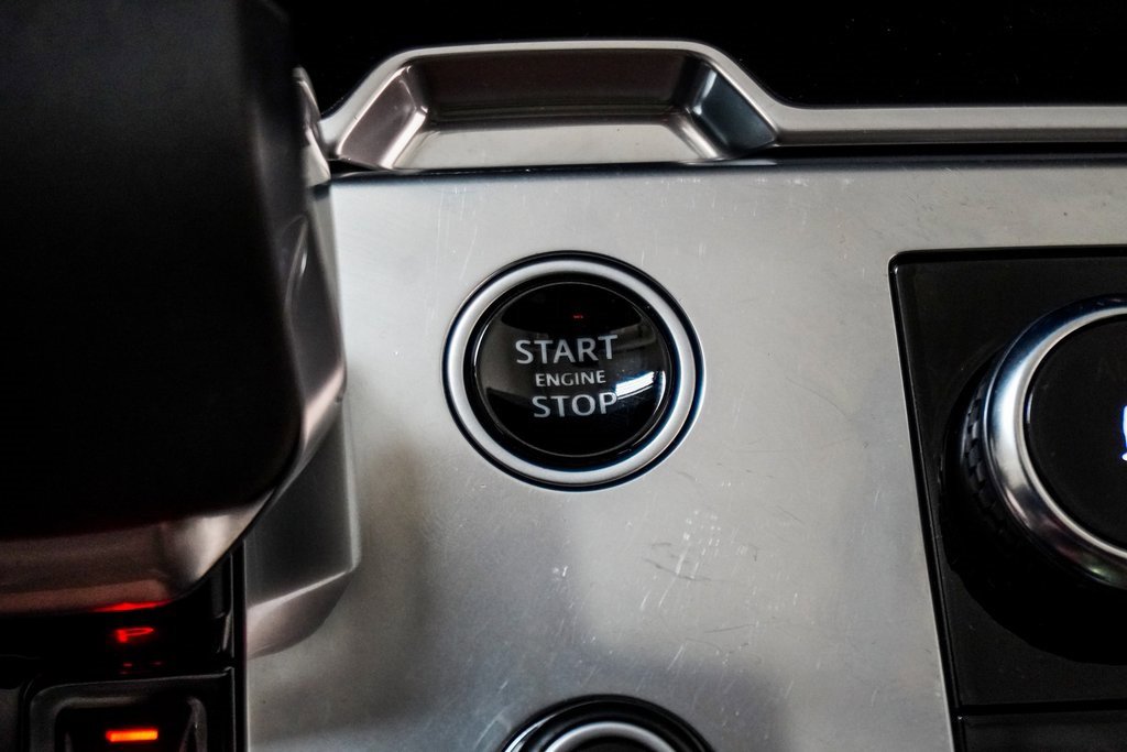 Used 2023 Land Rover Range Rover SE image 37