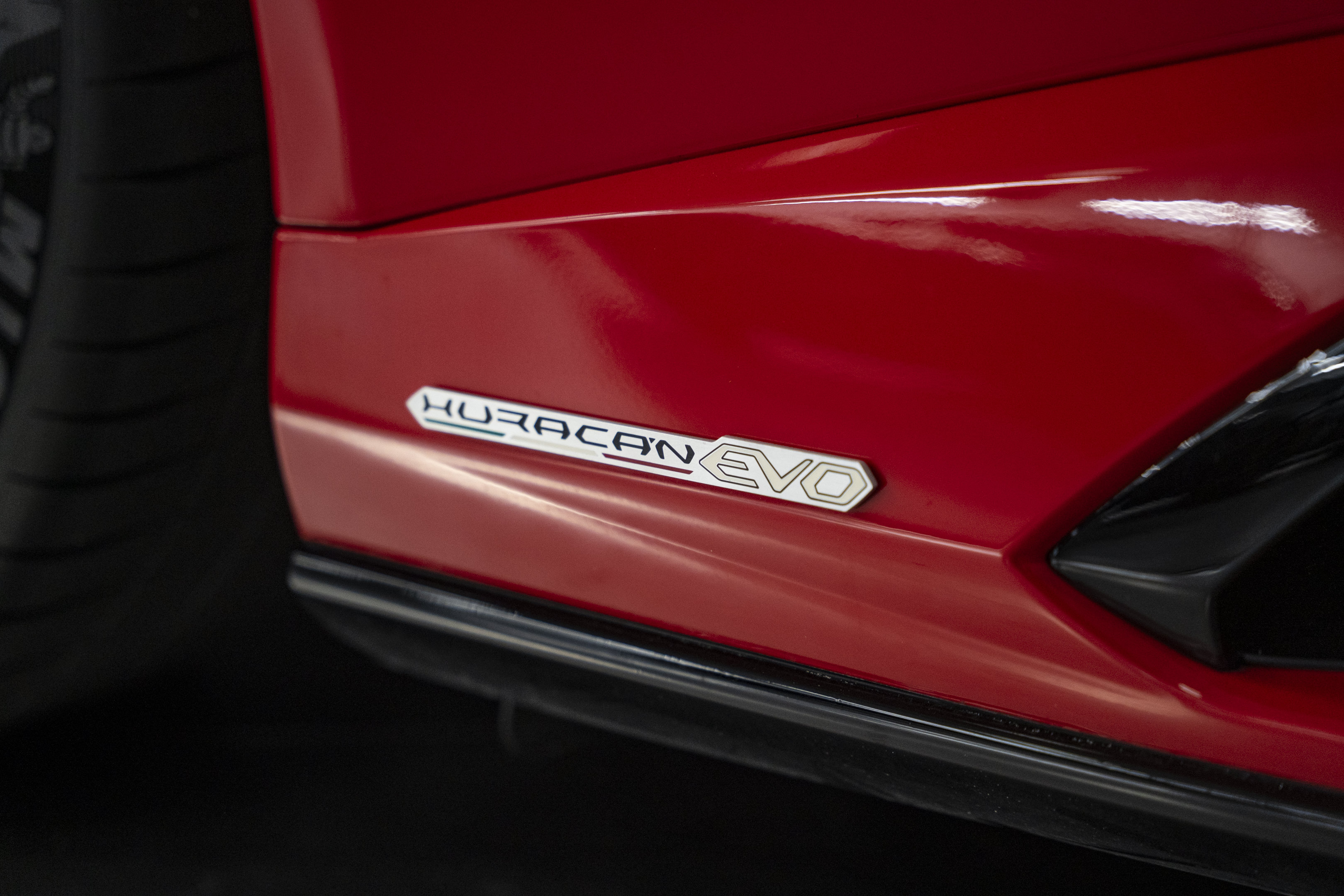 Used 2020 Lamborghini Huracan EVO AWD/4WD image 8
