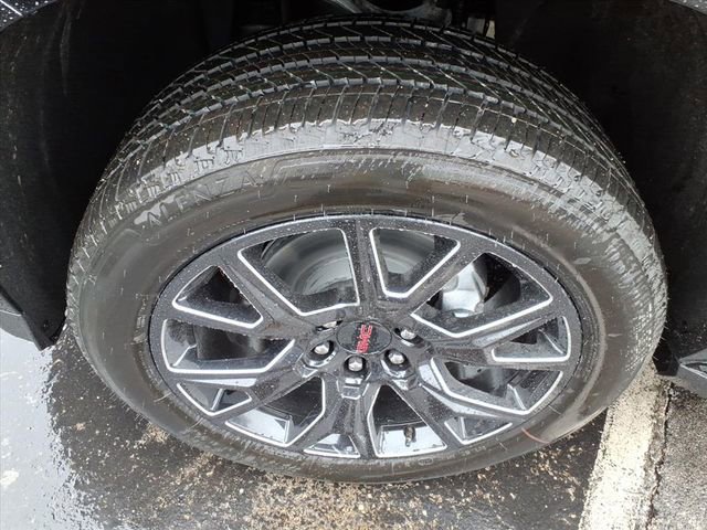 New 2026 GMC Yukon Elevation w/ LPO, Floor Liner Package AWD/4WD image 13