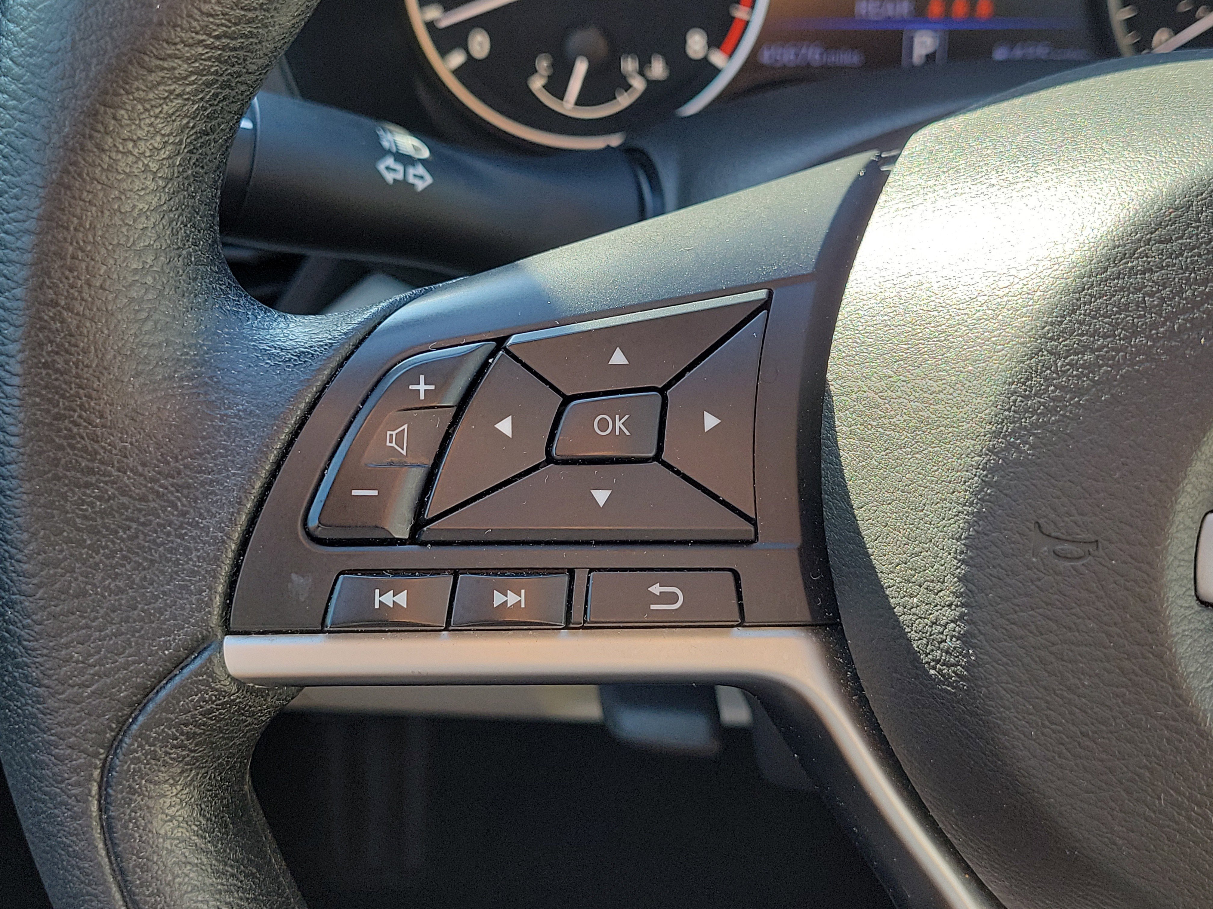 Certified 2025 Nissan Altima 2.5 SV FWD image 21