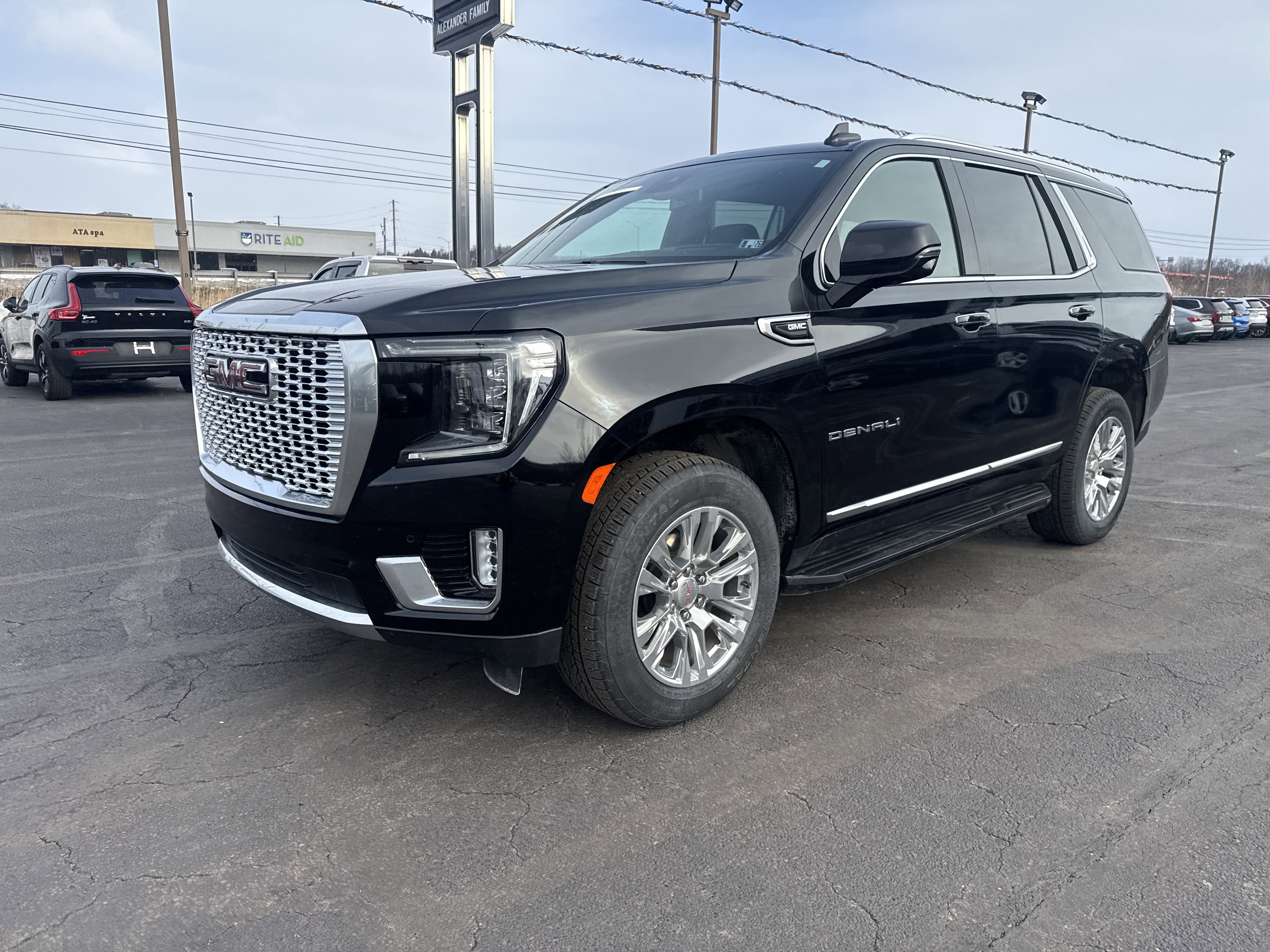 Used 2024 GMC Yukon Denali image 8