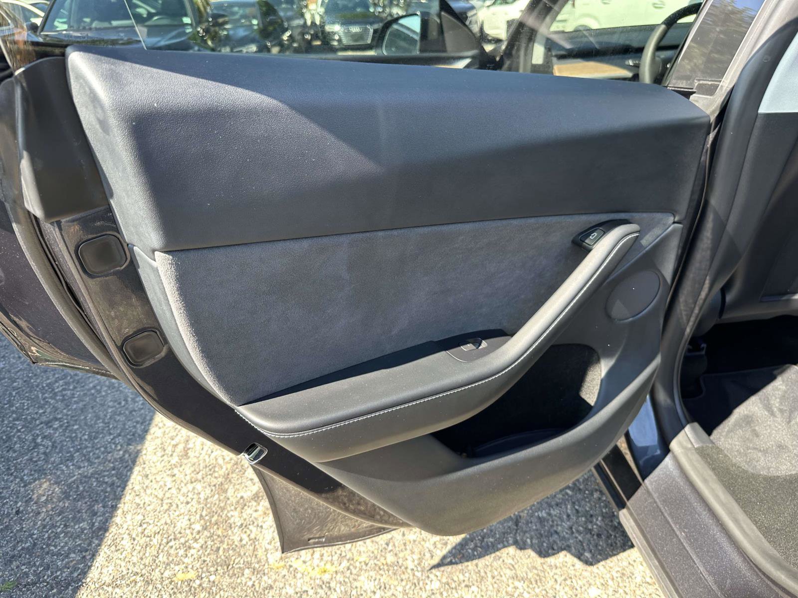 Used 2024 Tesla Model Y Long Range image 17