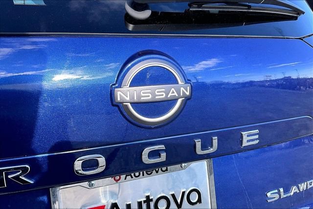 Used 2023 Nissan Rogue SL image 32
