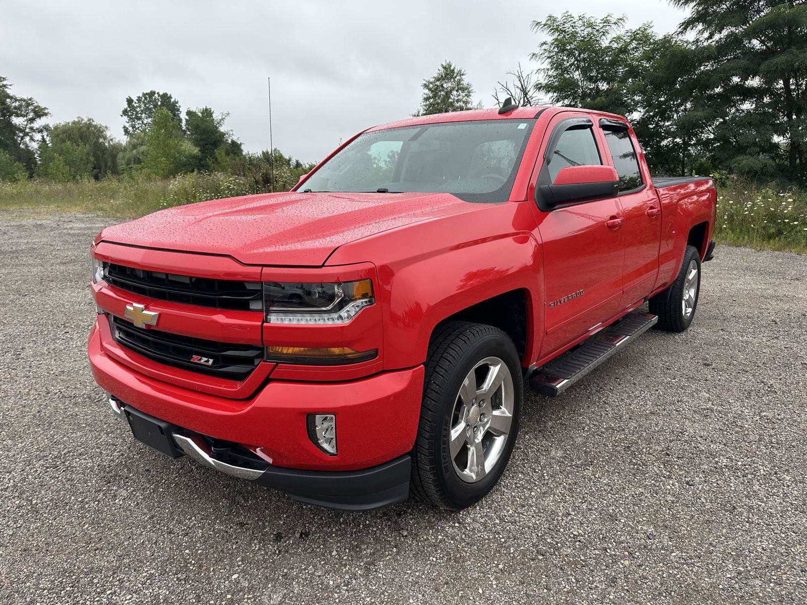 Used 2017 Chevrolet Silverado 1500 LT AWD/4WD image 36