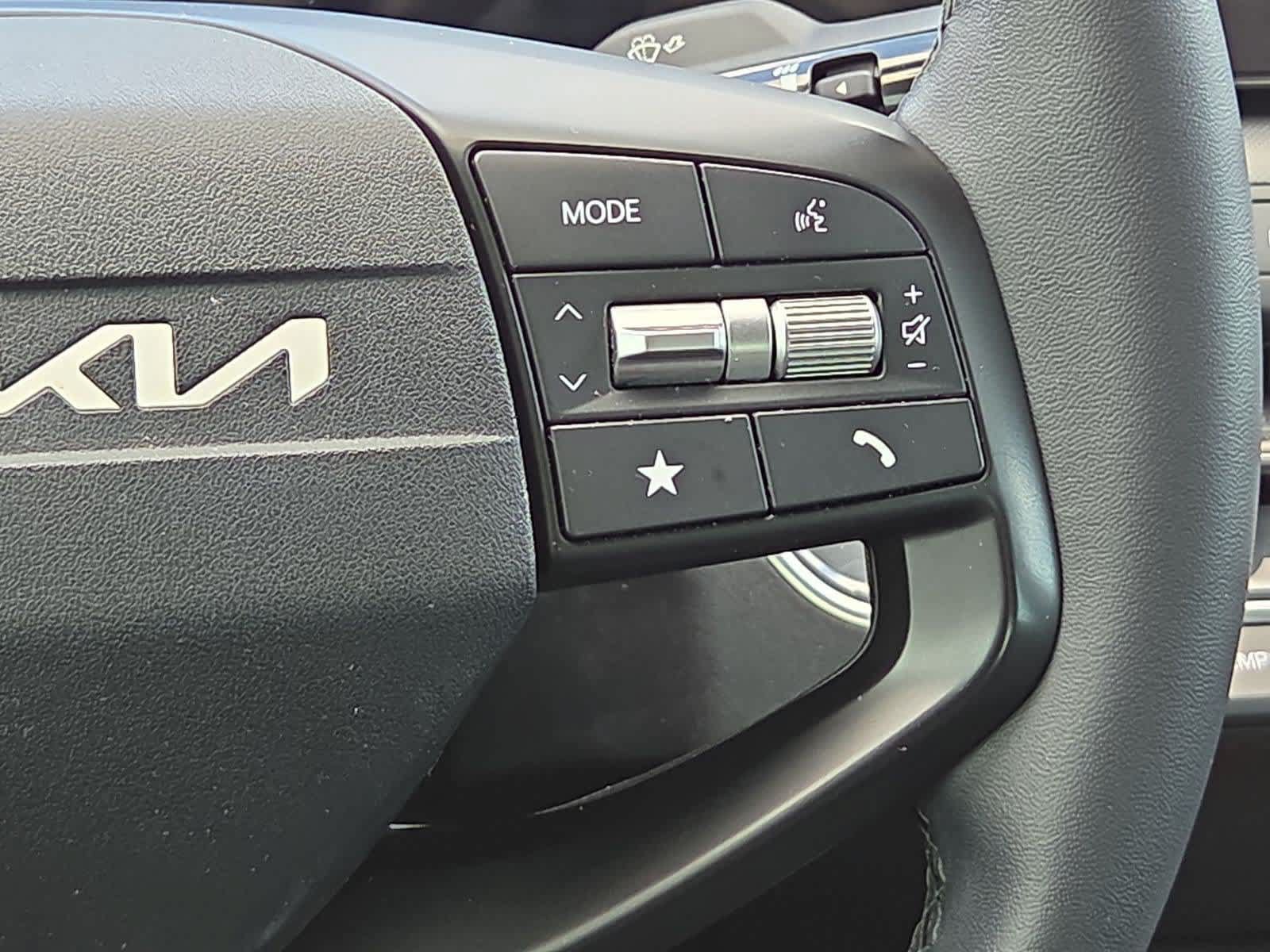 Certified 2025 Kia K4 EX FWD image 23
