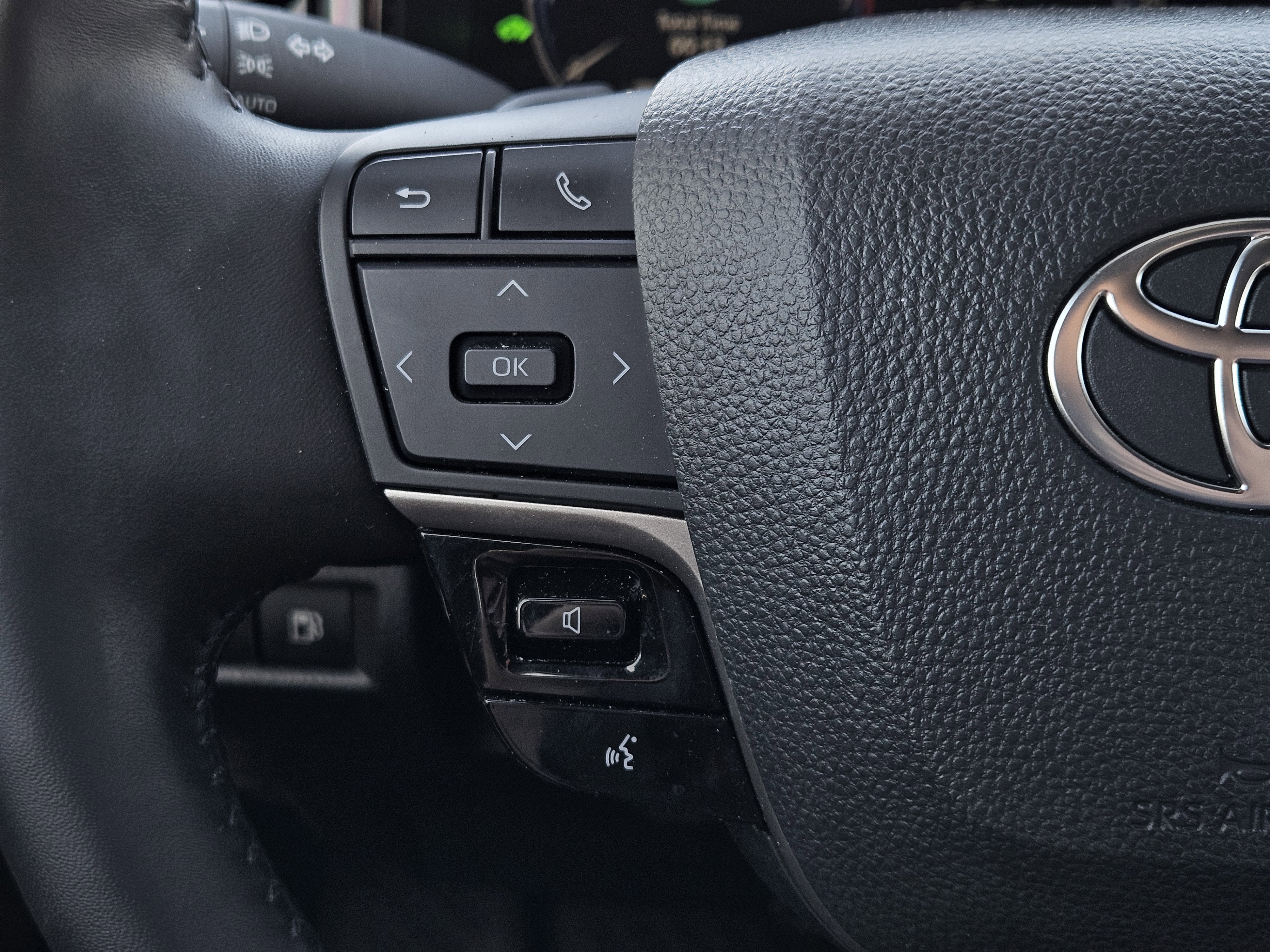 Used 2025 Toyota Camry XSE image 28