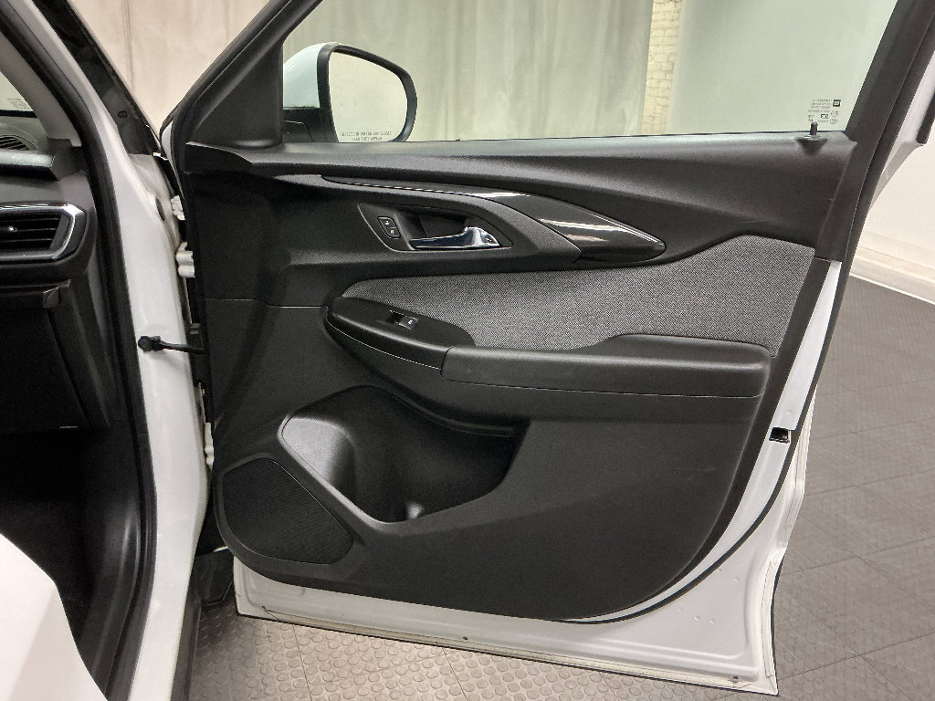 Used 2022 Chevrolet TrailBlazer LT w/ Convenience Package FWD image 33