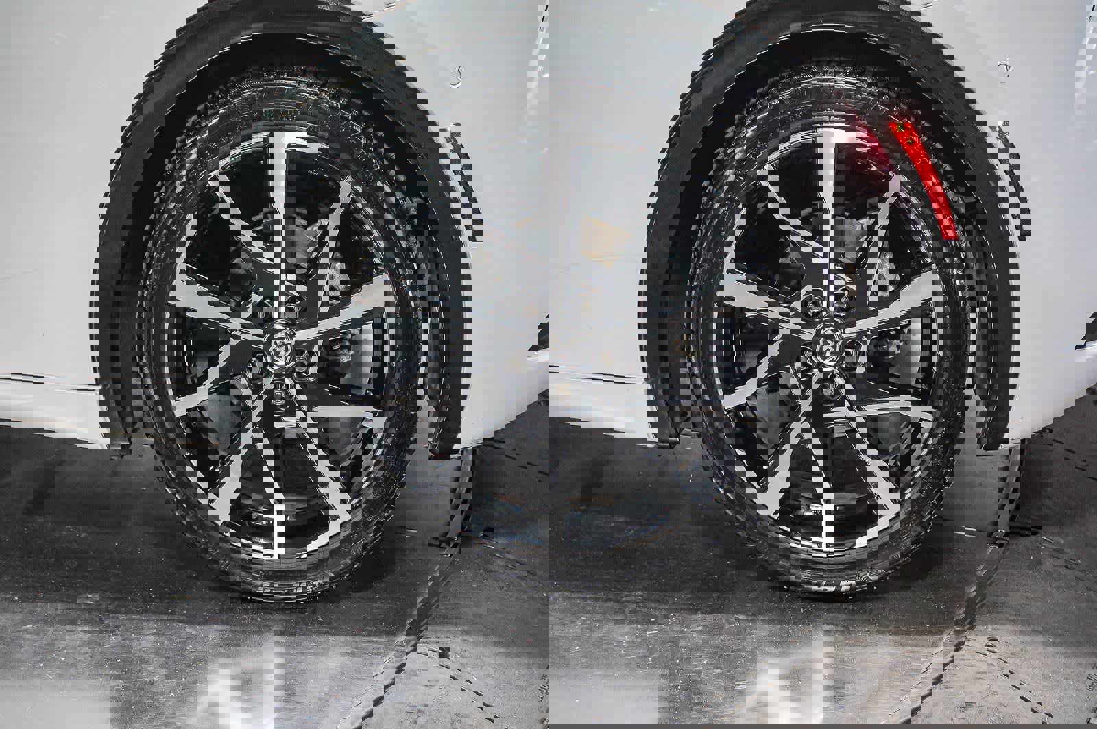 Used 2024 Toyota Prius Prime Premium w/ Advanced Technology Package image 10