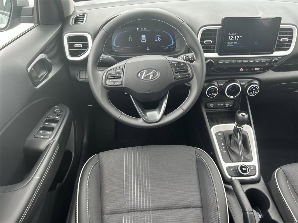 New 2025 Hyundai Venue Limited image 4