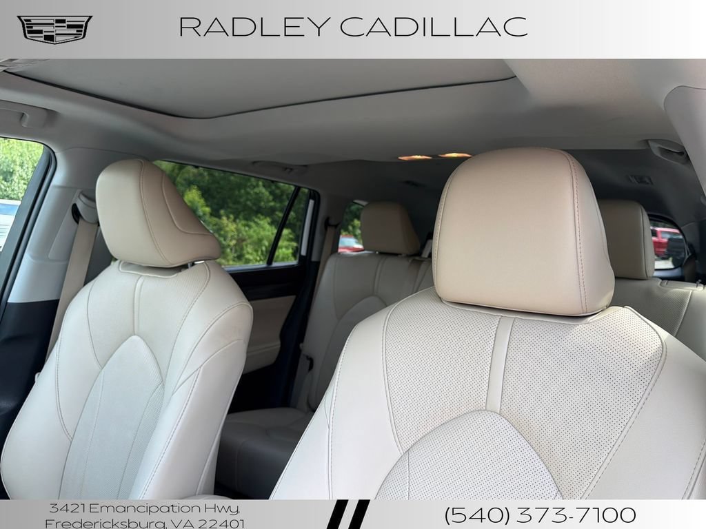 Used 2021 Toyota Highlander Limited AWD/4WD image 2