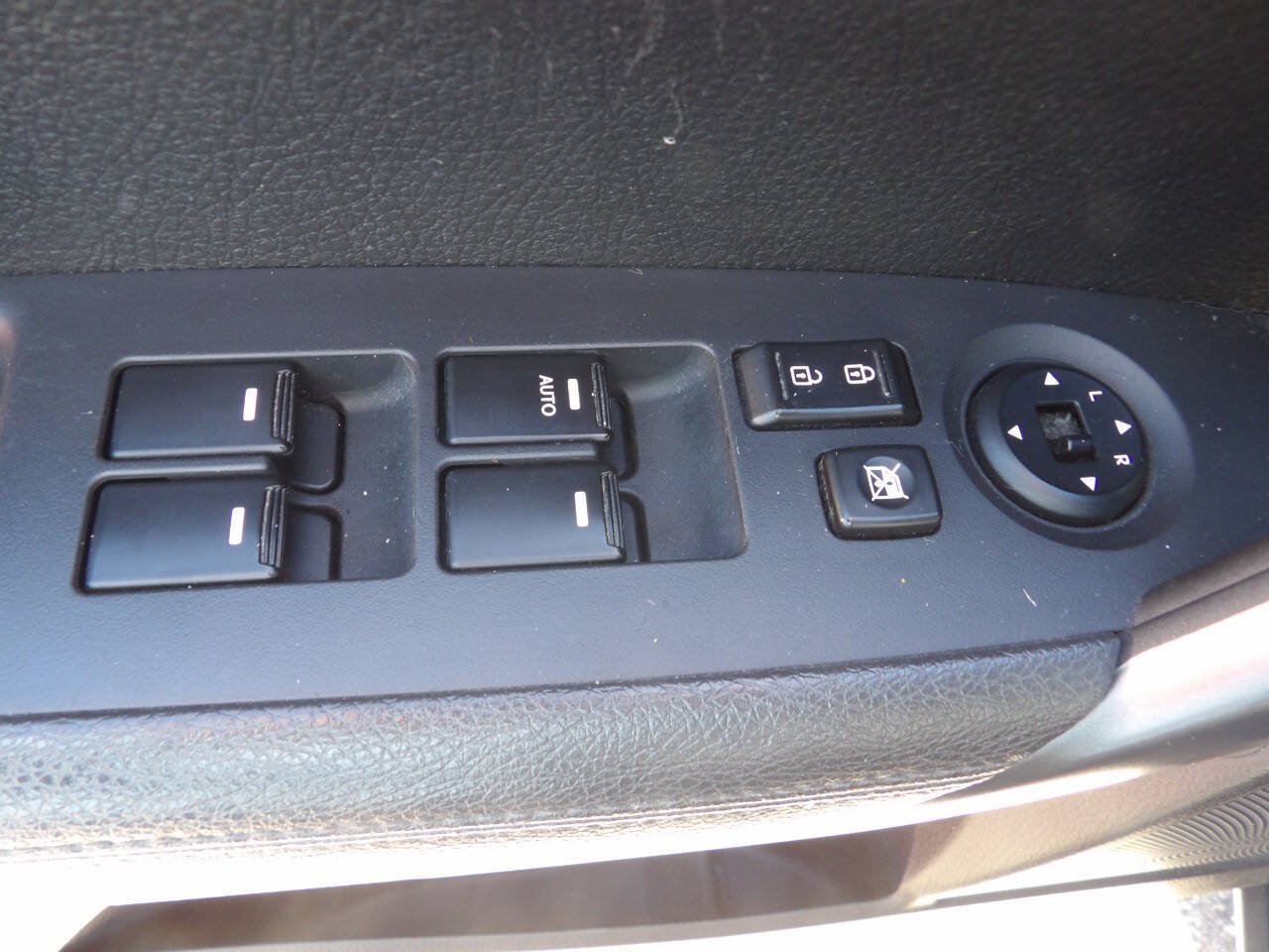 Used 2013 Kia Sorento LX w/ Convenience Pkg AWD/4WD image 7