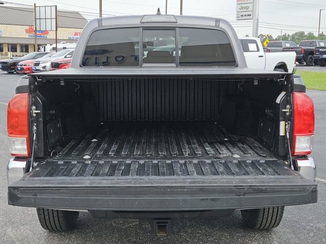 Used 2017 Toyota Tacoma SR5 w/ Tow Package RWD image 13