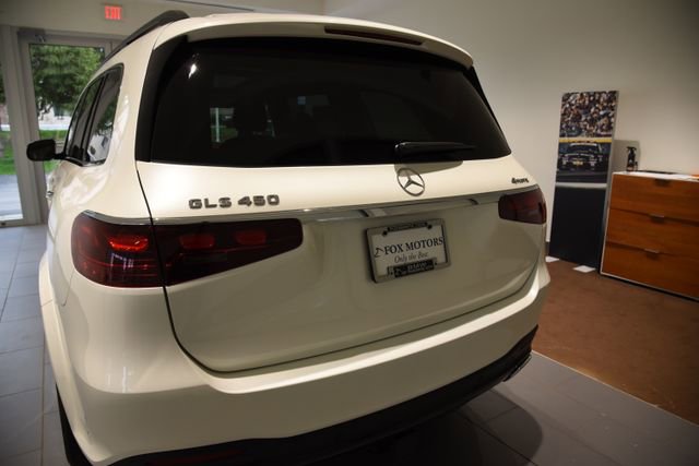 Used 2024 Mercedes-Benz GLS 450 4MATIC image 8