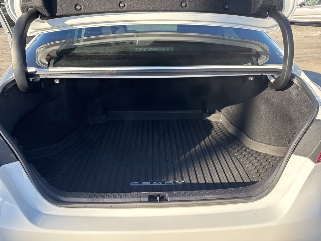 Used 2023 Toyota Camry SE w/ Cold Weather Package image 42