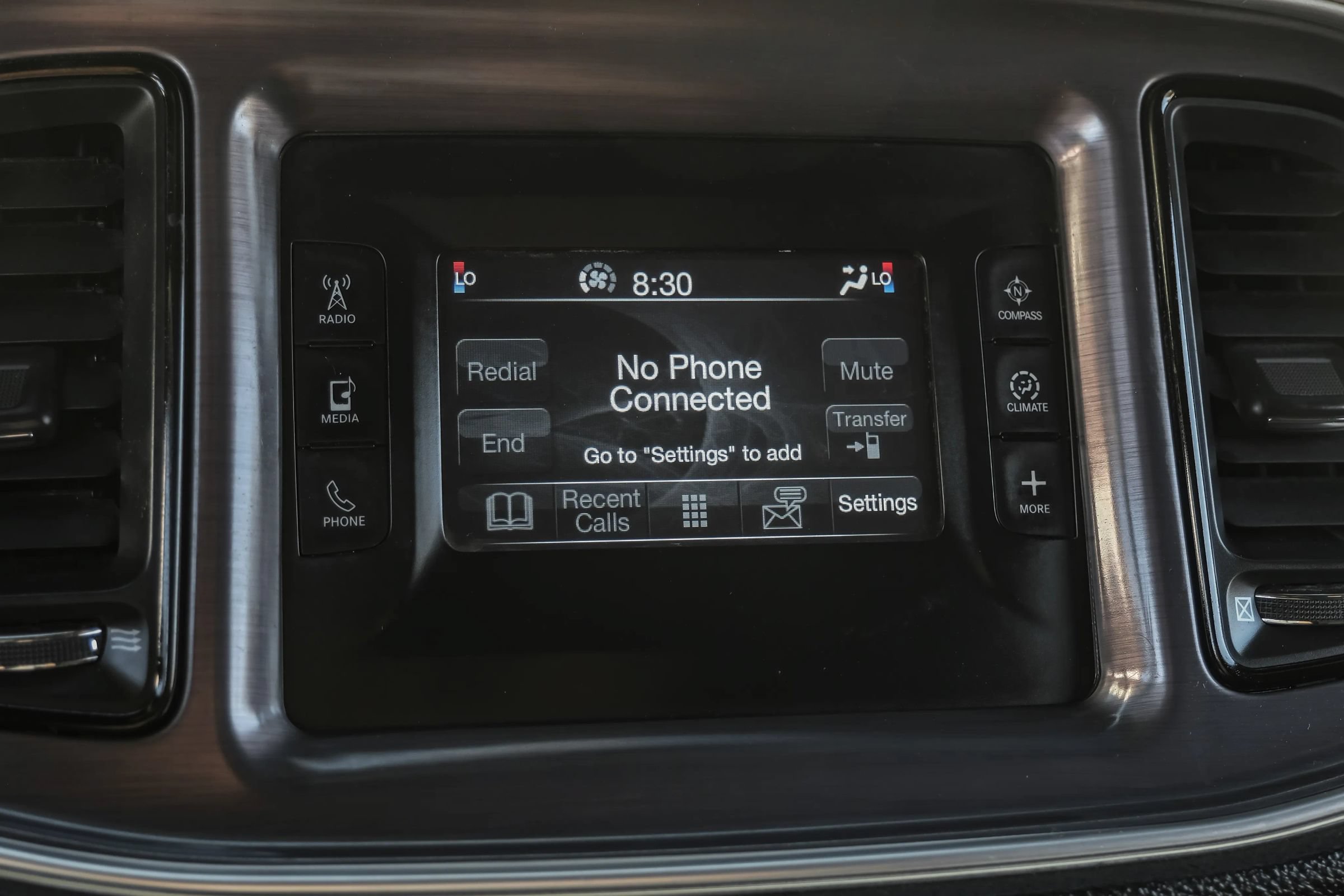 Used 2015 Dodge Challenger R/T RWD image 28