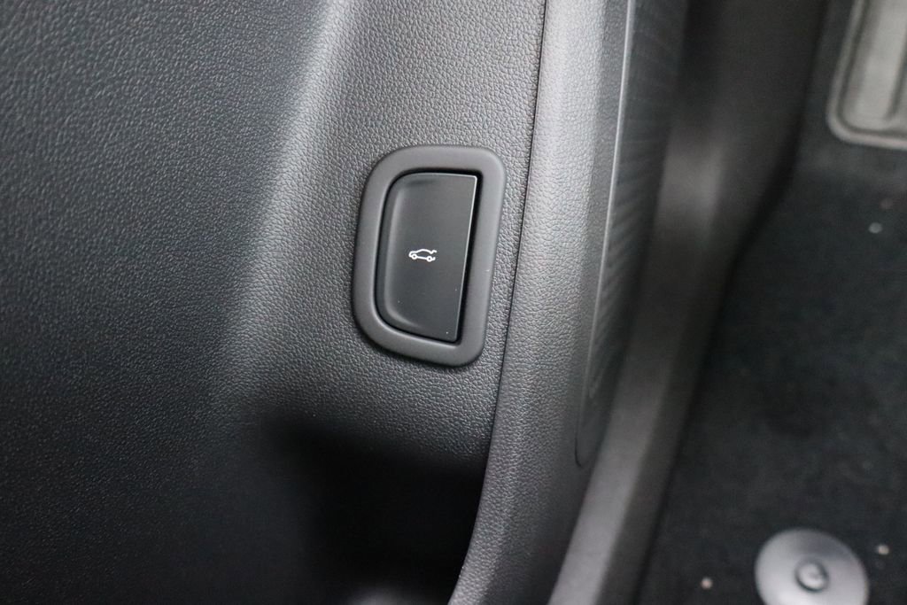 New 2026 Chevrolet Traverse LT w/ Driver Confidence Package image 18