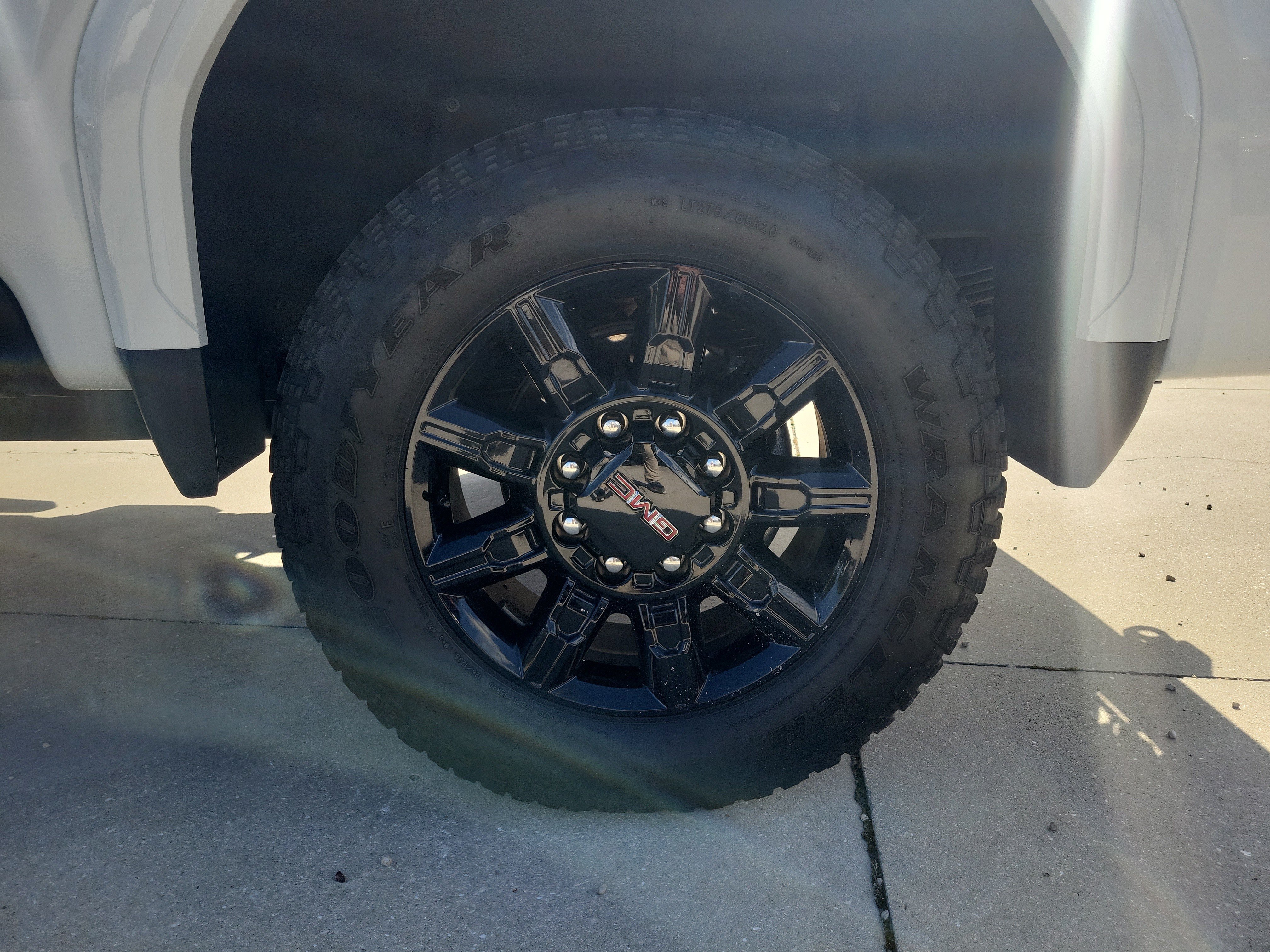 Used 2026 GMC Sierra 2500 AT4 w/ AT4 Premium Plus Package AWD/4WD image 9