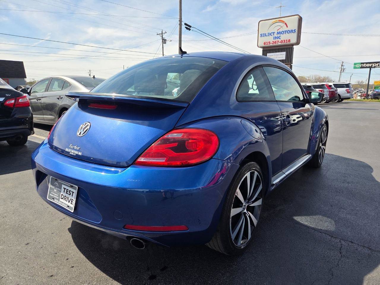 Used 2012 Volkswagen Beetle 2.0T image 4