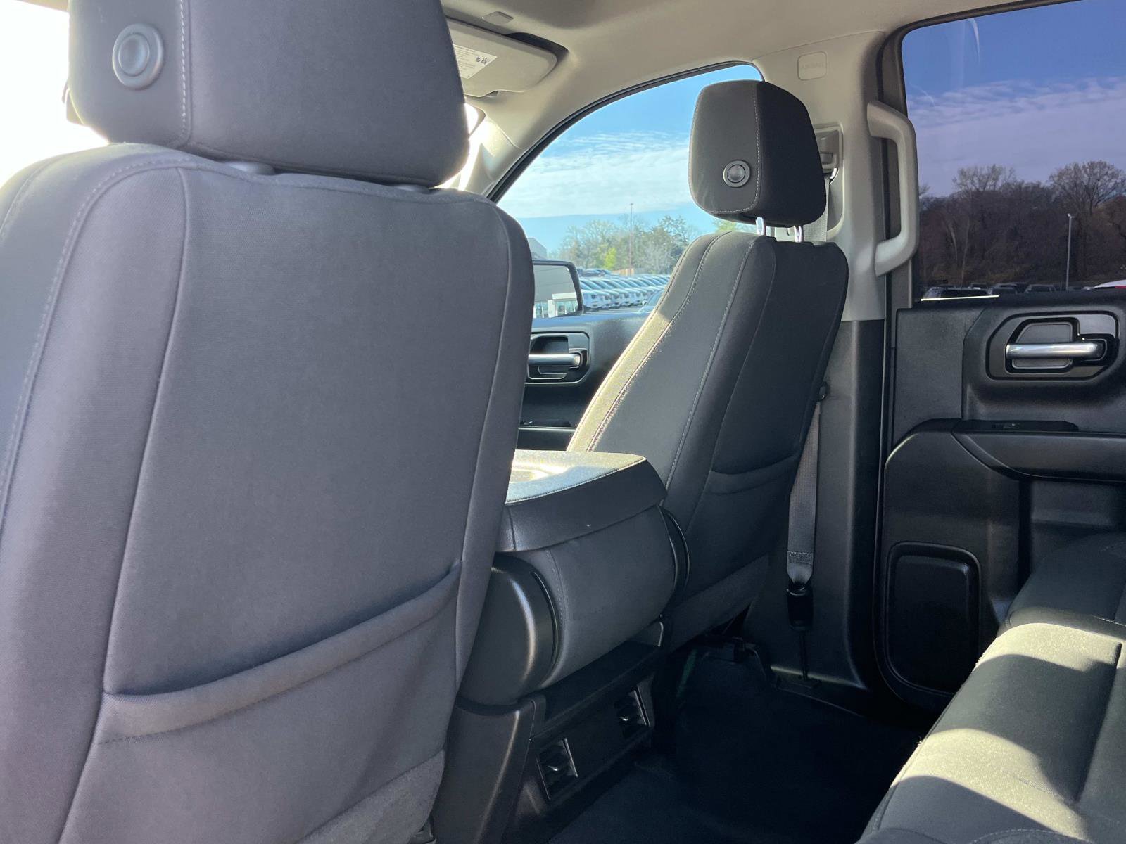 Used 2023 Chevrolet Silverado 1500 Custom image 19