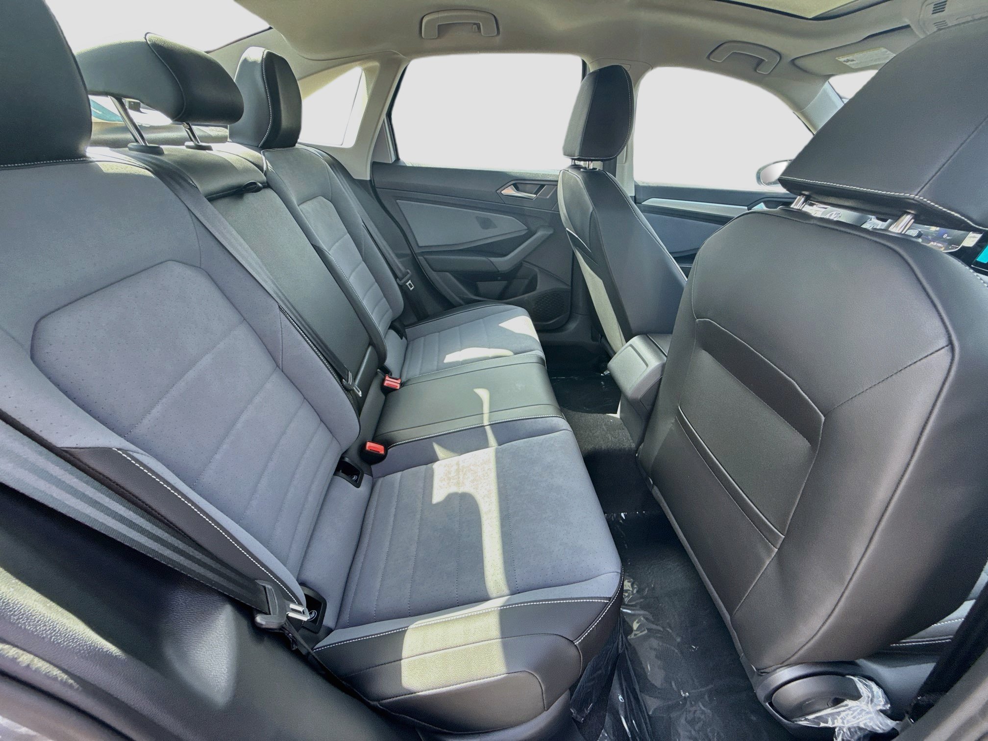 New 2027 Volkswagen Jetta SE FWD image 21