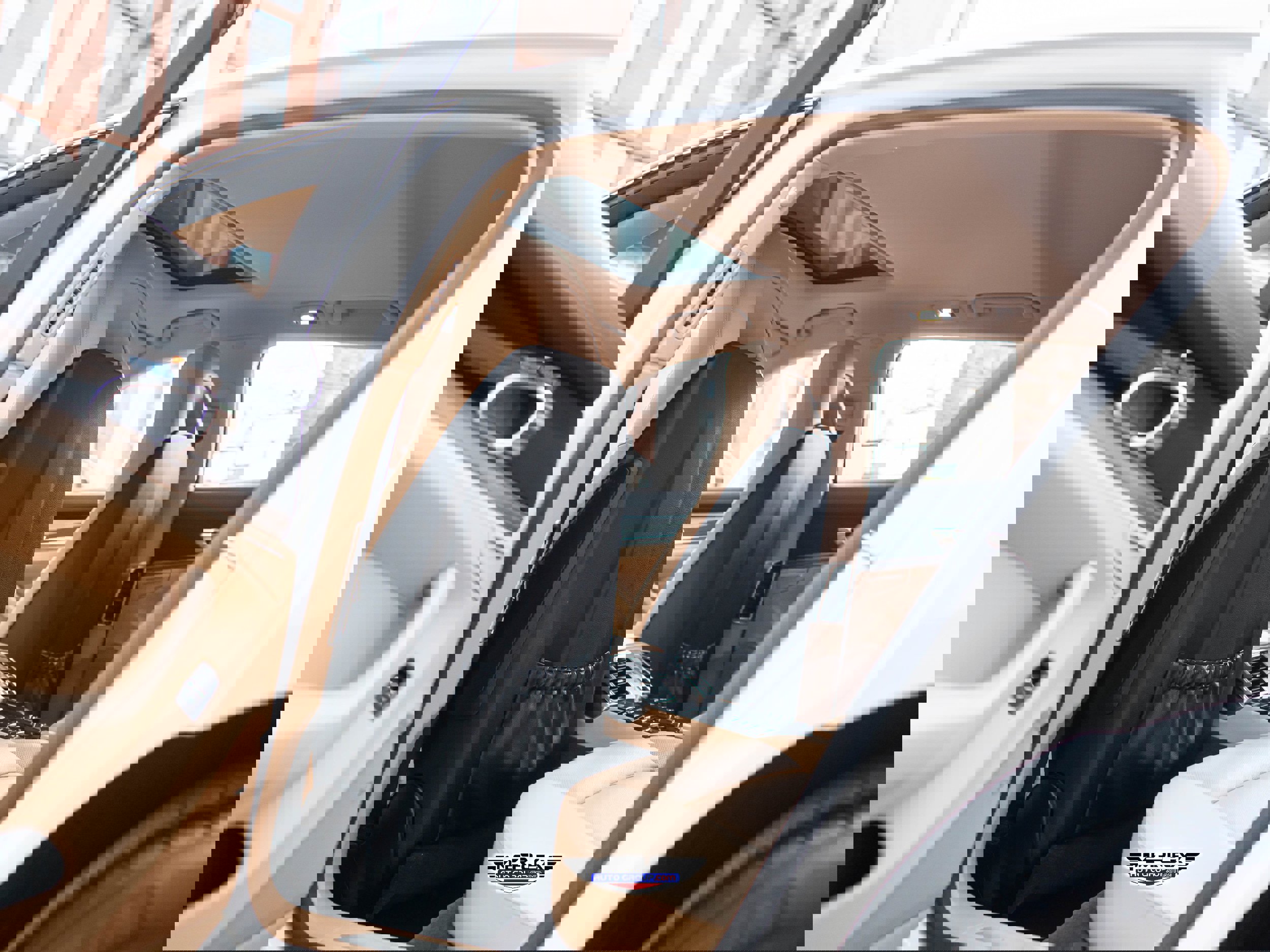 Used 2016 Porsche Panamera 4 image 21