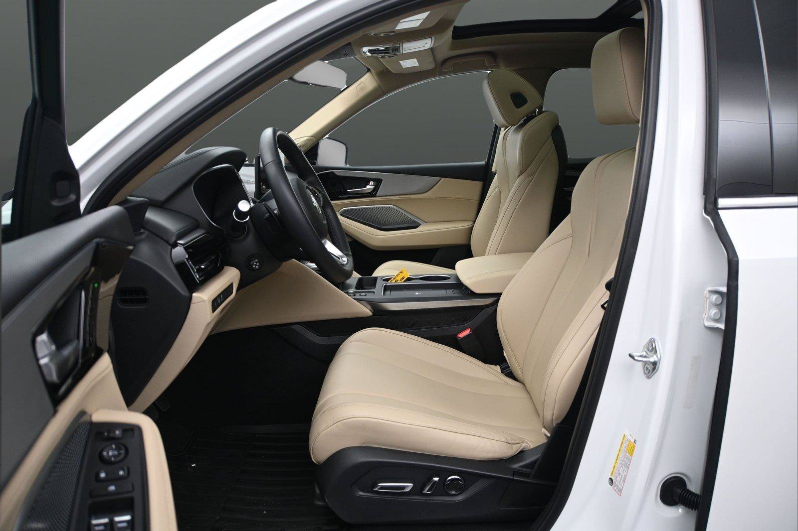 Certified 2025 Acura MDX SH-AWD image 9
