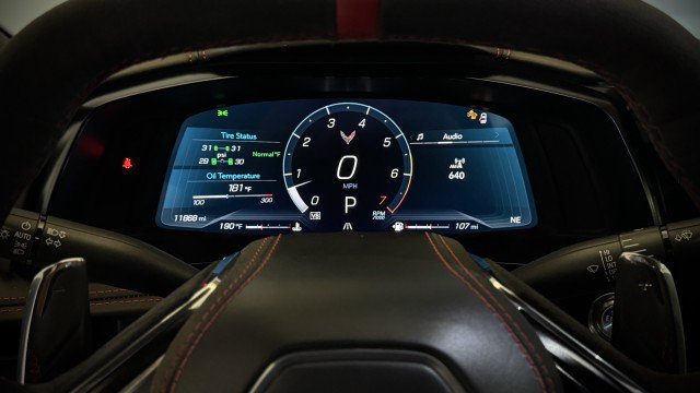 Used 2024 Chevrolet Corvette Stingray Premium Cpe w/ Z51 Performance Package RWD image 11