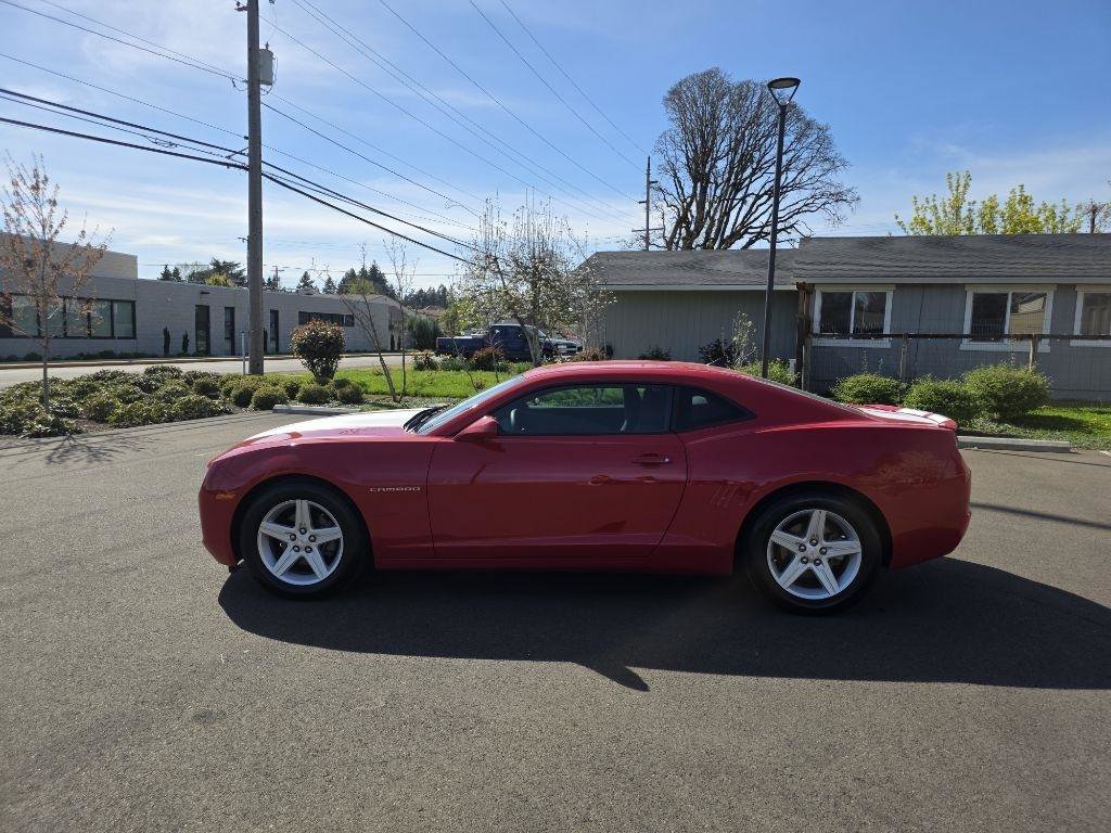 Used 2012 Chevrolet Camaro LS RWD image 8