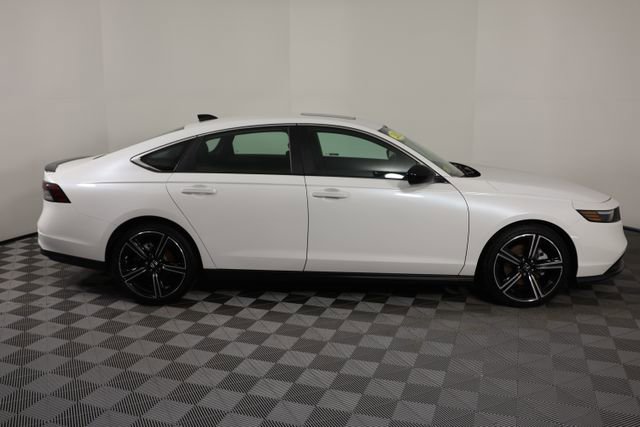 Certified 2025 Honda Accord Sport image 9