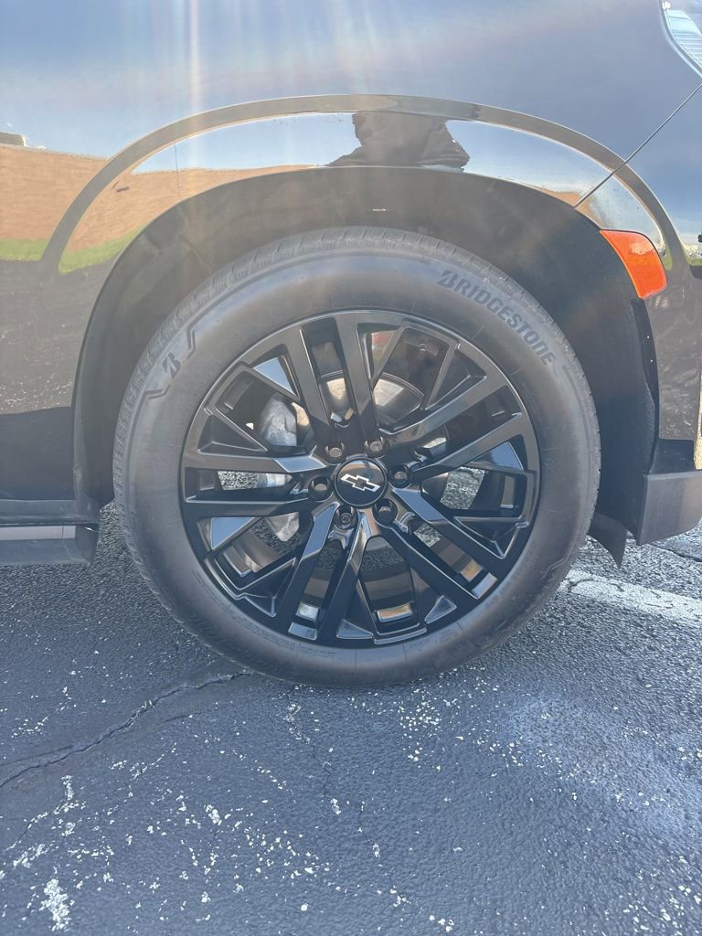 Used 2023 Chevrolet Tahoe High Country AWD/4WD image 10