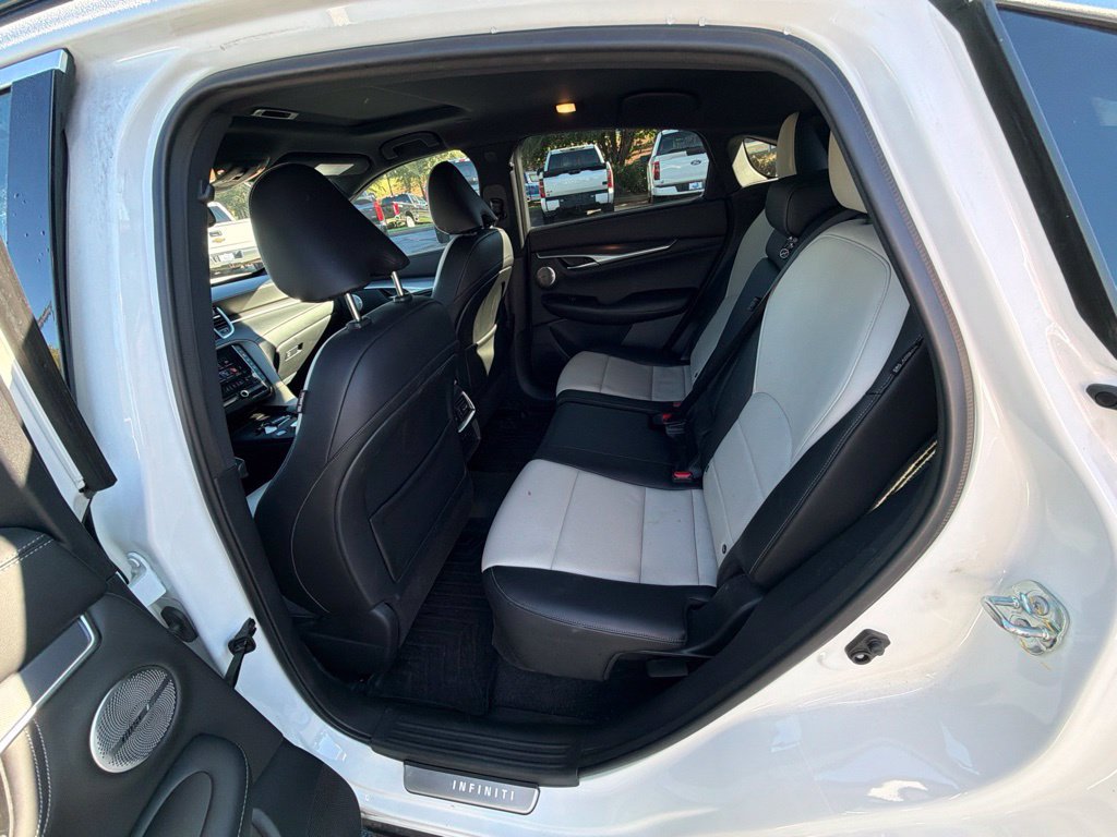 Used 2023 INFINITI QX55 Essential AWD/4WD image 15
